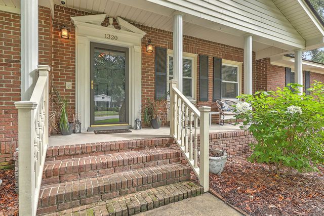1320 Coleridge Street, Charleston, SC 29407