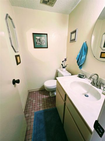 6448 Bankside Drive 33, Houston, TX 77096