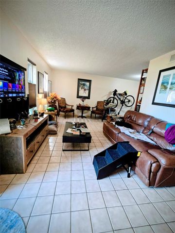 6448 Bankside Drive 33, Houston, TX 77096