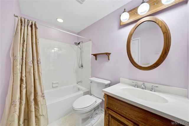 80 Meadow Run, Hamburg, NY 14075