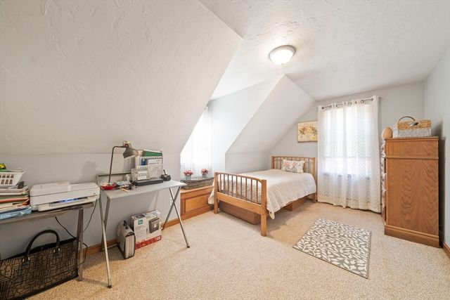 35 Saw Mill Dr, Plymouth, MA 02360