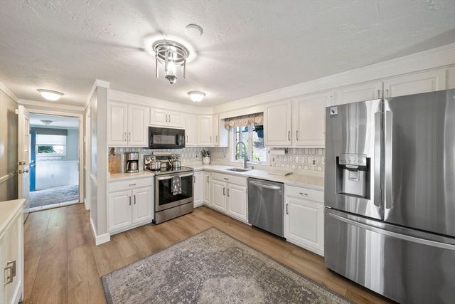 35 Saw Mill Dr, Plymouth, MA 02360
