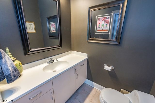 18 Nathan Dr, Montville Twp., NJ 07082