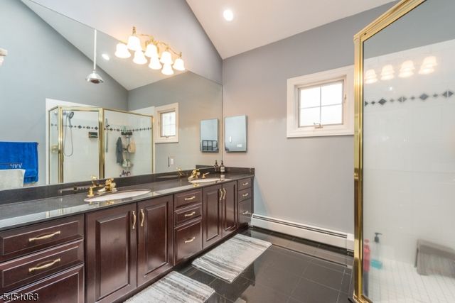 18 Nathan Dr, Montville Twp., NJ 07082