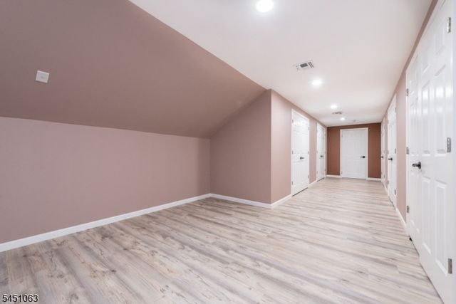 18 Nathan Dr, Montville Twp., NJ 07082