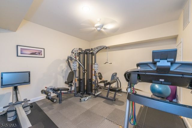 18 Nathan Dr, Montville Twp., NJ 07082