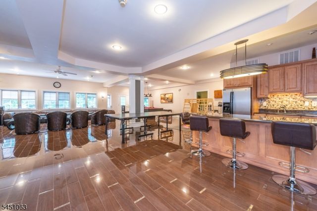 18 Nathan Dr, Montville Twp., NJ 07082