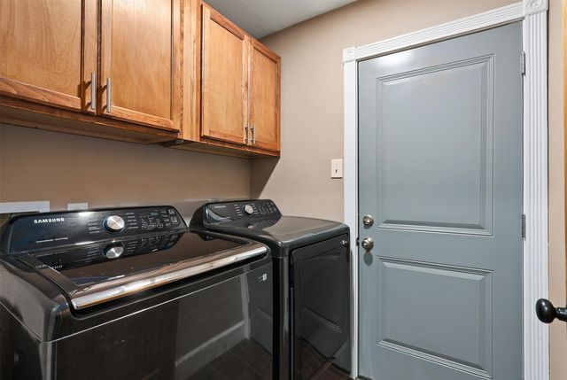 1917 Endeavor Court, Seabrook, TX 77586