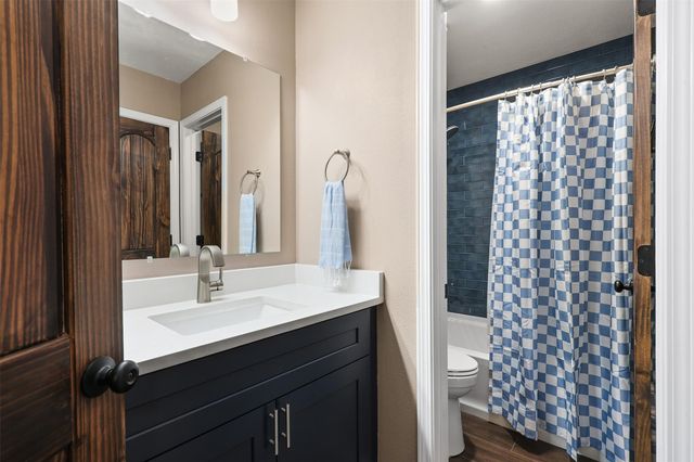 1917 Endeavor Court, Seabrook, TX 77586