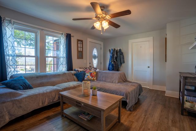 618 Elm Avenue, South Pittsburg, TN 37380