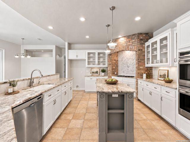 18426 Emerald Forest Dr., San Antonio, TX 78259
