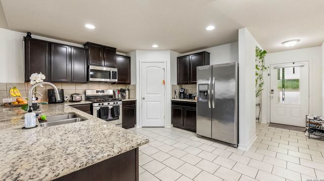 2638 Willow Pond, San Antonio, TX 78244