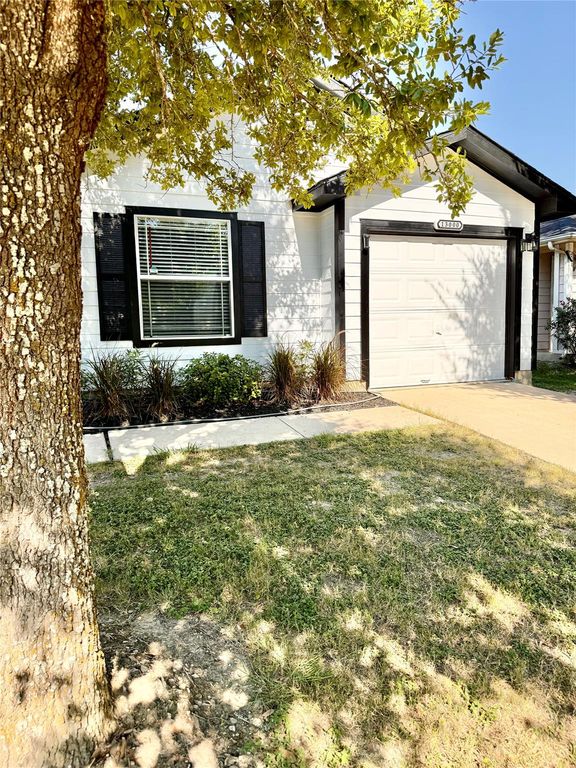 13000 Maidenhair TRL, Elgin, TX 78621