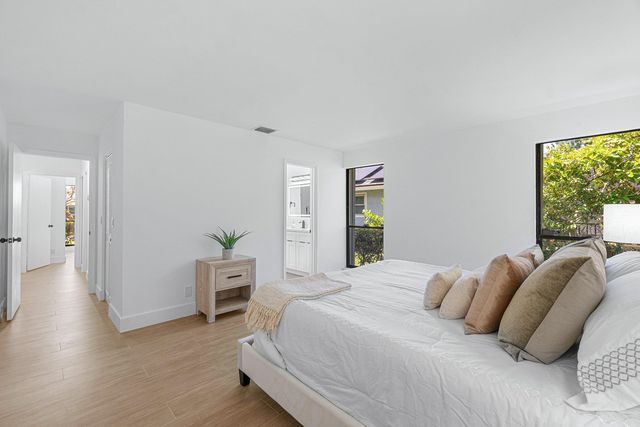 14888 Sunnyview Lane, Delray Beach, FL 33484