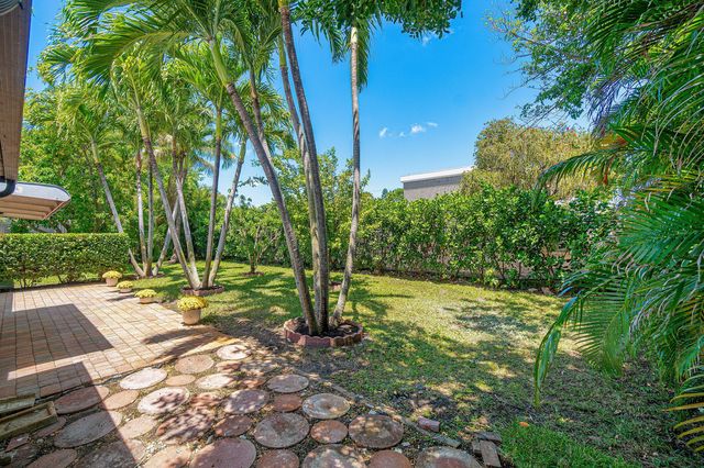 14888 Sunnyview Lane, Delray Beach, FL 33484