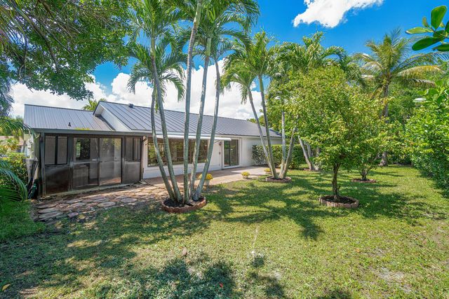 14888 Sunnyview Lane, Delray Beach, FL 33484