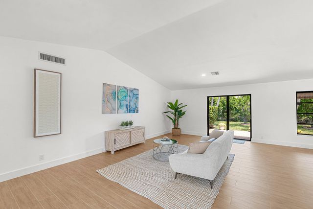 14888 Sunnyview Lane, Delray Beach, FL 33484