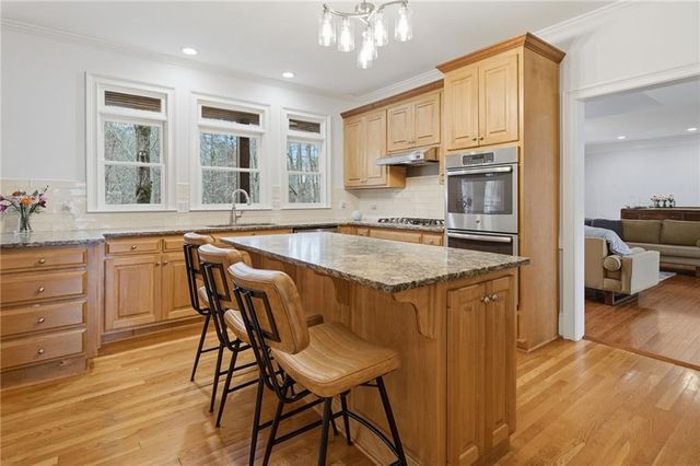 2910 Leeds Garden Lane, Alpharetta, GA 30022