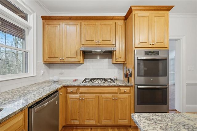 2910 Leeds Garden Lane, Alpharetta, GA 30022