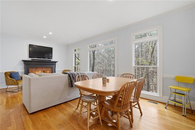 2910 Leeds Garden Lane, Alpharetta, GA 30022