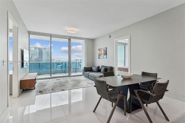 200 Biscayne Boulevard Way 4912, Miami, FL 33131
