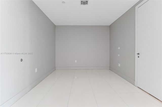 200 Biscayne Boulevard Way 4912, Miami, FL 33131