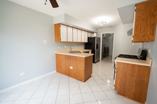 9939 CONSTITUTION Court, Orland Park, IL 60462
