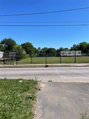 4815 E Tidwell Road, Houston, TX 77016