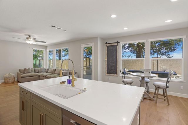 5659 Westchester Cir, Stockton, CA 95219