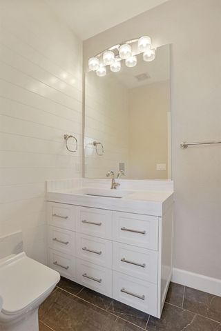 5659 Westchester Cir, Stockton, CA 95219