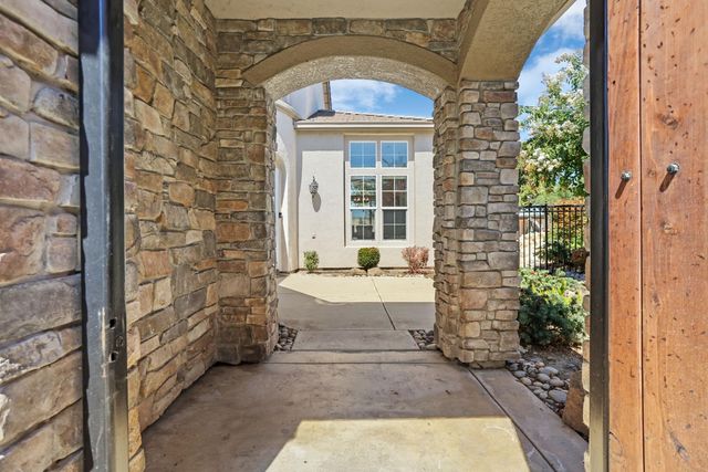 5659 Westchester Cir, Stockton, CA 95219