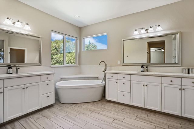 5659 Westchester Cir, Stockton, CA 95219