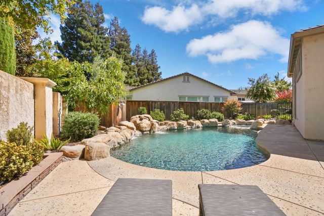 5659 Westchester Cir, Stockton, CA 95219