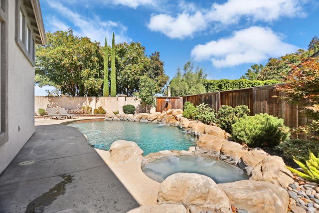 5659 Westchester Cir, Stockton, CA 95219