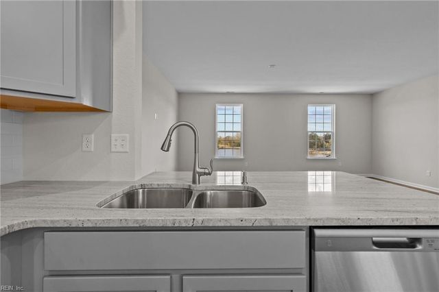 128 Freeman DR, Hampton, VA 23666