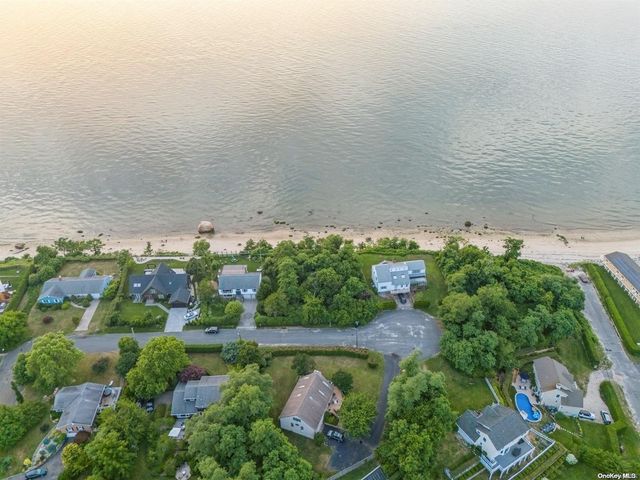 895 Glen Court, Cutchogue, NY 11935