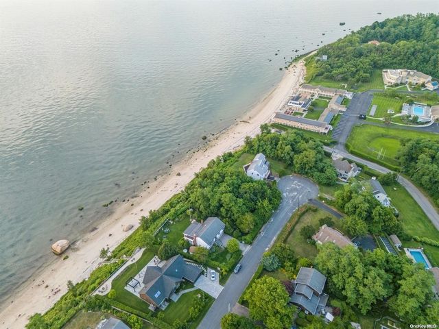 895 Glen Court, Cutchogue, NY 11935