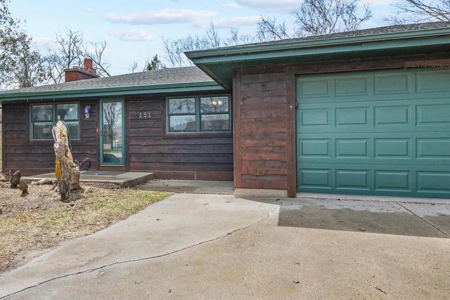 151 E Shore DRIVE, Random Lake, WI 53075