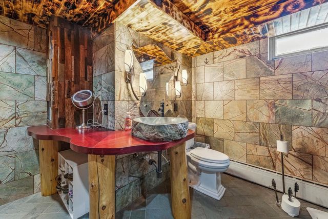 151 E Shore DRIVE, Random Lake, WI 53075