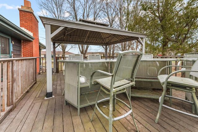 151 E Shore DRIVE, Random Lake, WI 53075
