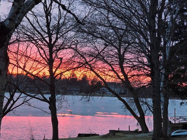 151 E Shore DRIVE, Random Lake, WI 53075