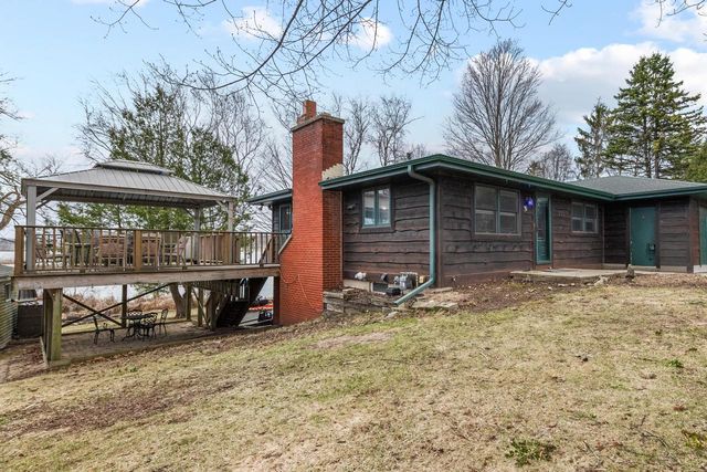151 E Shore DRIVE, Random Lake, WI 53075