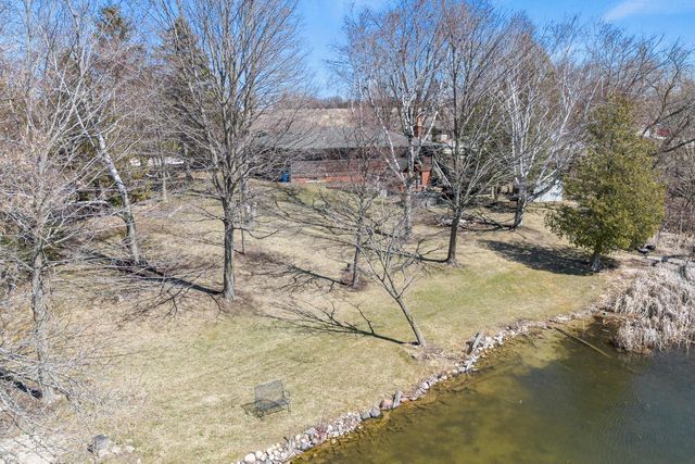 151 E Shore DRIVE, Random Lake, WI 53075