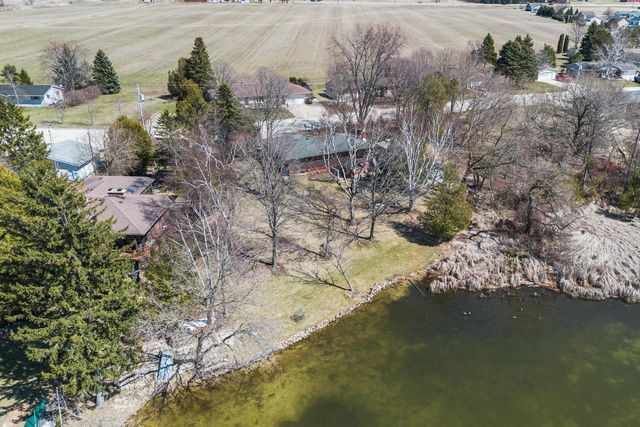151 E Shore DRIVE, Random Lake, WI 53075
