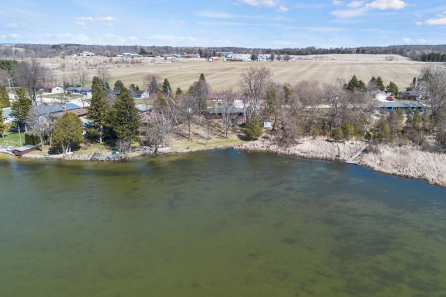 151 E Shore DRIVE, Random Lake, WI 53075