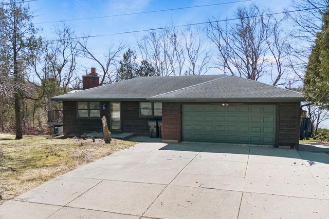 151 E Shore DRIVE, Random Lake, WI 53075