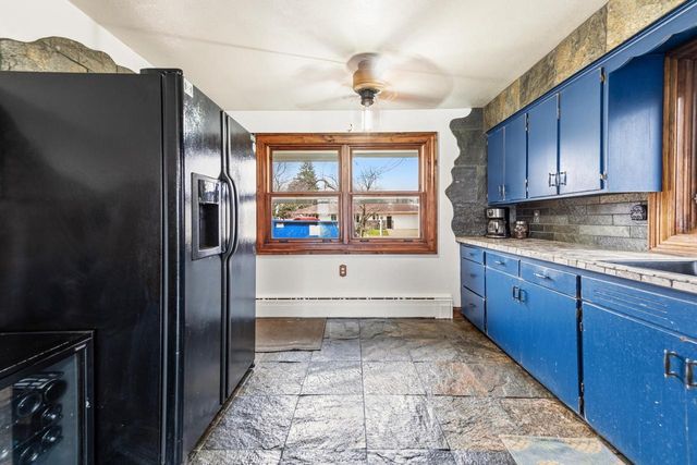 151 E Shore DRIVE, Random Lake, WI 53075
