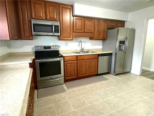 3964 Topaz LN, Virginia Beach, VA 23456