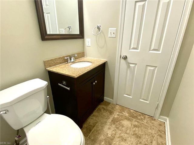 3964 Topaz LN, Virginia Beach, VA 23456