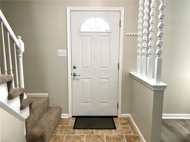 3964 Topaz LN, Virginia Beach, VA 23456